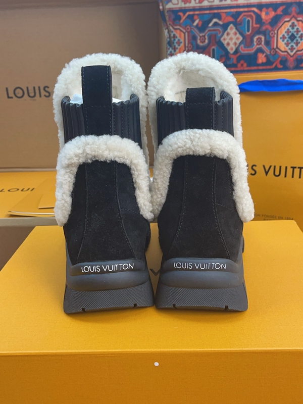 ルイヴィトン靴着用イメージ